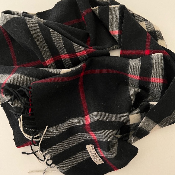 Burberry Scarf - 50% Cashmere, 50% Wool - Picture 1 of 3